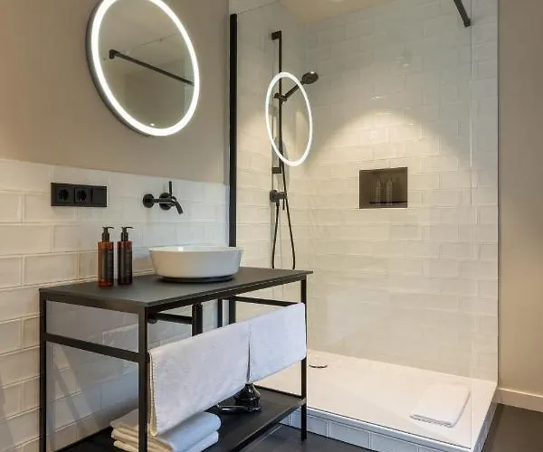 The Adams - Self Check In فندق