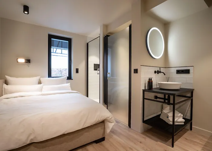 The Adams - Self Check In 3* بادن بادن