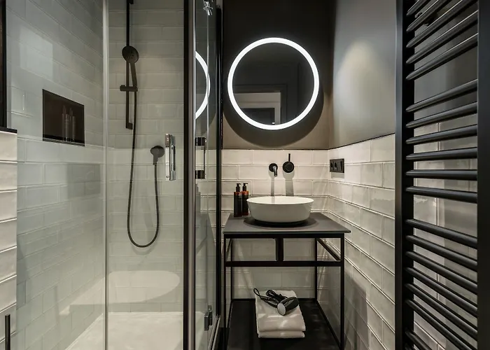 The Adams - Self Check In فندق